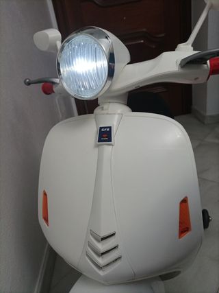 Moto eléctrica Juguete Vespa