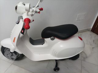 Moto eléctrica Juguete Vespa