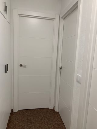 INSTALAMOS PUERTAS Y SUELO