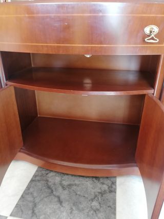 Mueble televisor antiguo