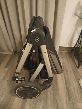 Cybex Balios S Capazo+Silla Paseo Gris+regalos. 