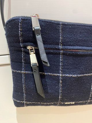 bolso tejido azul marino