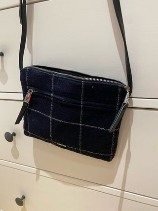 bolso tejido azul marino