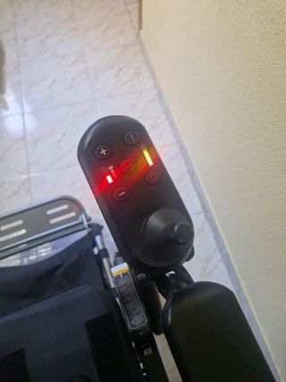 Silla de ruedas eléctrica portátil