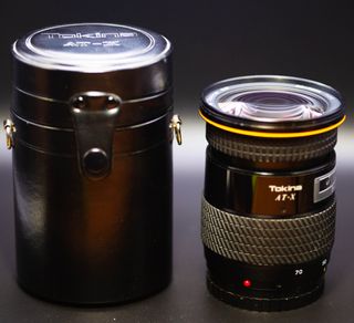 Tokina 28-70mm f/2.8 para Sony / Minolta A-mount
