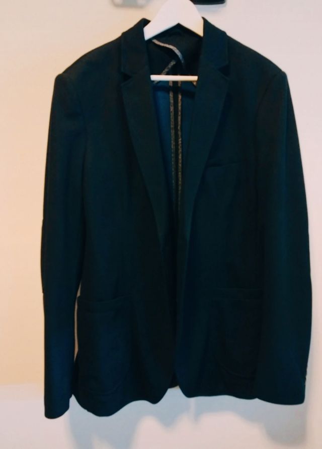 Americana de hombre azul marino Celio.