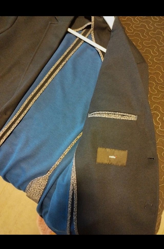 Americana de hombre azul marino Celio.