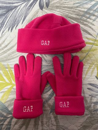Conjunto gorro y guantes gap