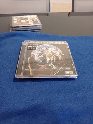 D12 world