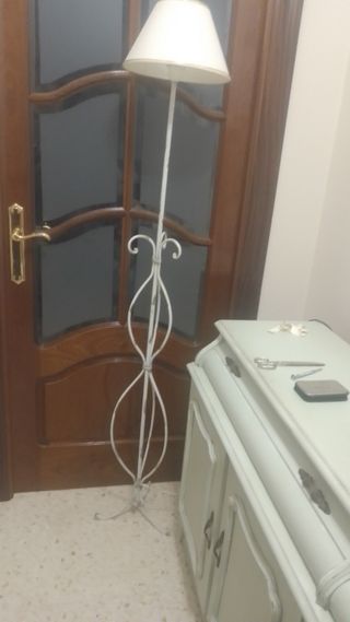 Lampara de pie
