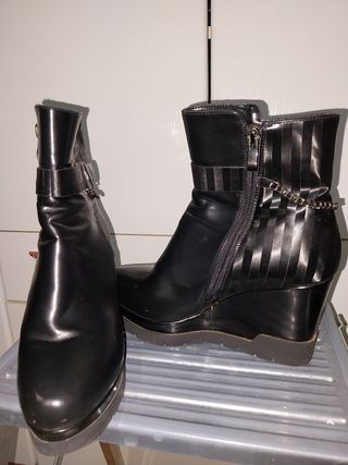 Stivali Laura Biagiotti in pelle nera