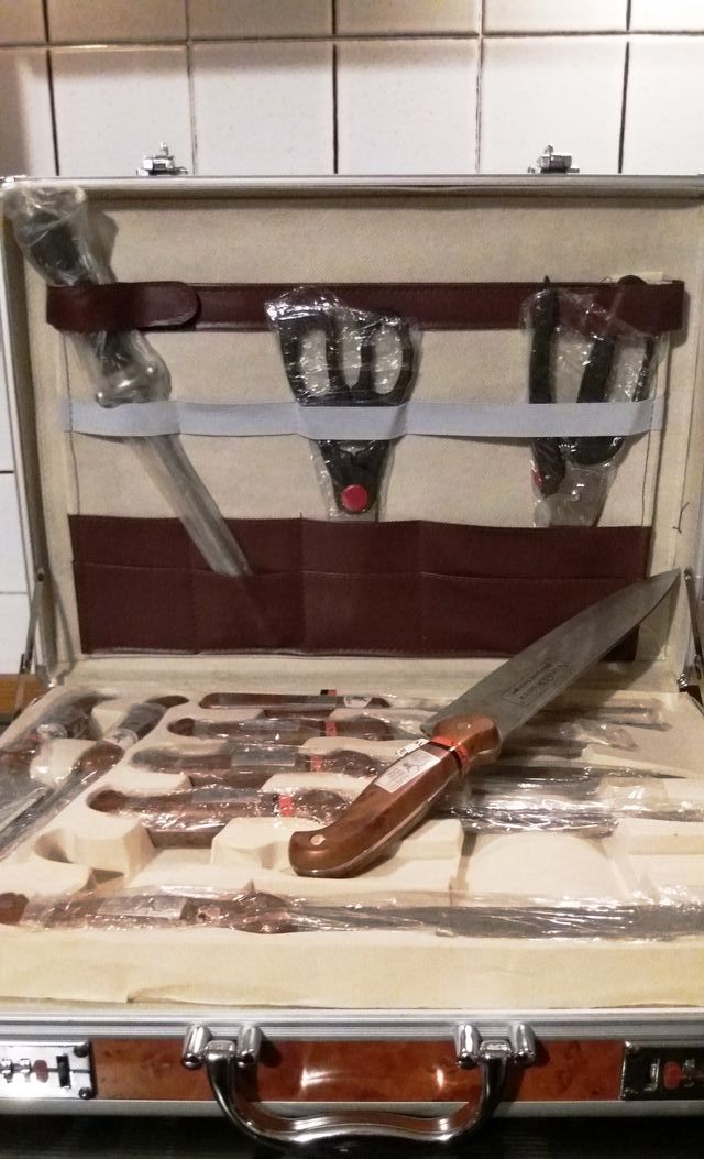 Set coltelli e postate da carne von Meister 24 pez