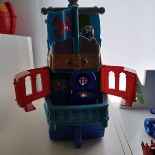 Barco pirata pin y pon