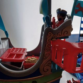 Barco pirata pin y pon