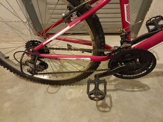 Bicicleta montaña rosa