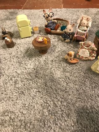 SYLVANIAN FAMILIES