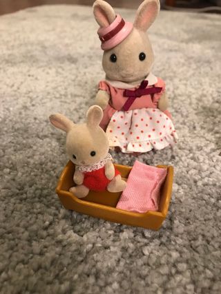 SYLVANIAN FAMILIES
