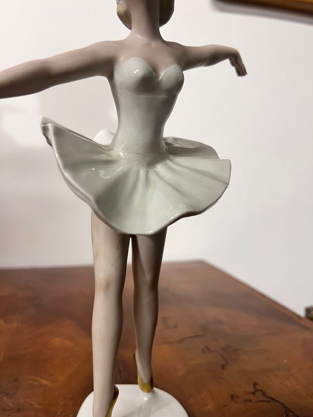 Statuetta in ceramica Capodimonte ballerina