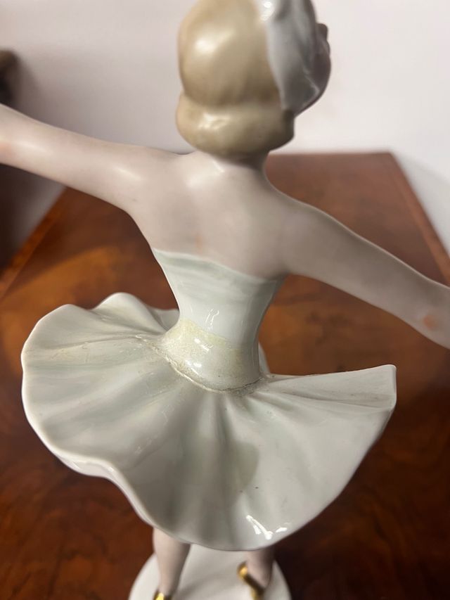 Statuetta in ceramica Capodimonte ballerina