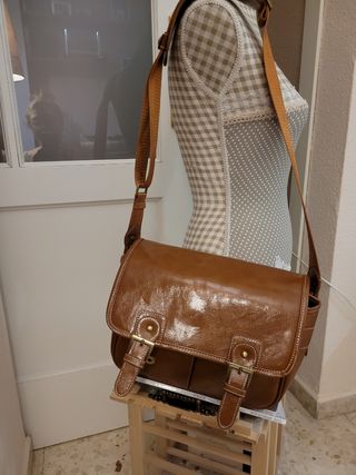 BOLSO TIPO SATCHEL NUEVO