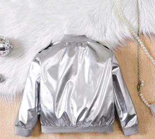 Chaqueta plata niña 10 años.134 a 140 centímetros