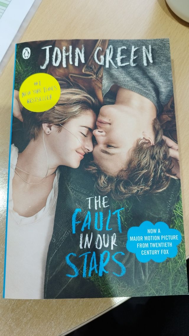 Libro "The Fault in our Stars" NUEVO