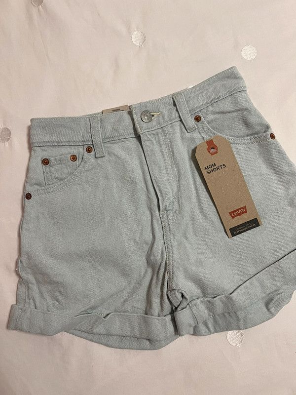 Levis Mom shorts