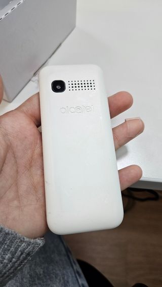 Teléfono móvil Alcatel 1066