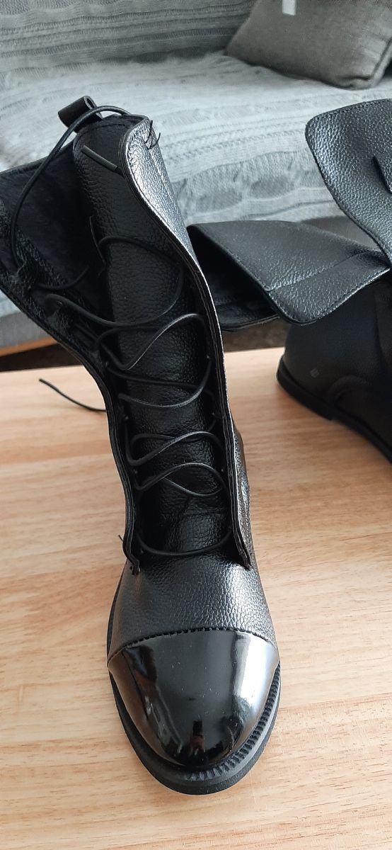 Botas forro interior nuevas T37