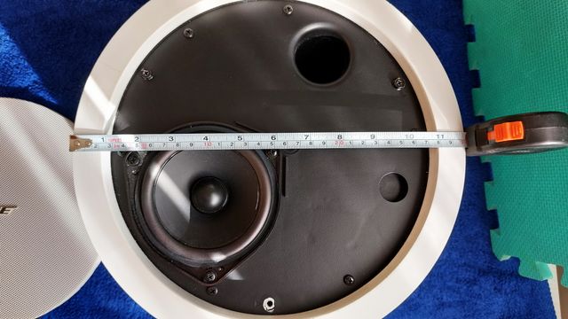 Altavoces Bose DS-40F 8 ohmios con kit para colgar