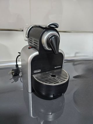 Cafetera Delonghi cápsulas Nespresso