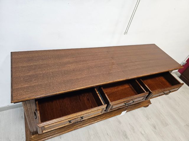 Aparador Rustico de Roble