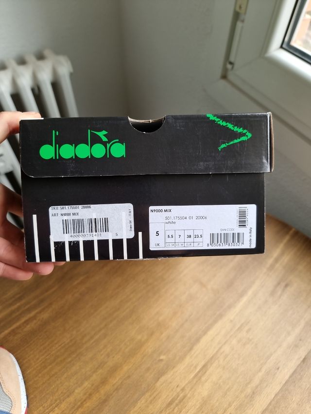 Diadora N9000 