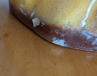 Botijo antiguo con forma de loro