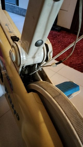 Bicicleta estática antigua BH