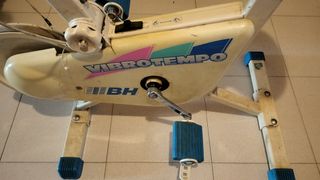 Bicicleta estática antigua BH