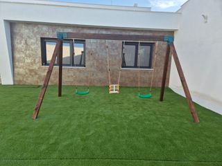 COLUMPIO TRIPLE DE MADERA INSTALADO EN TU JARDIN