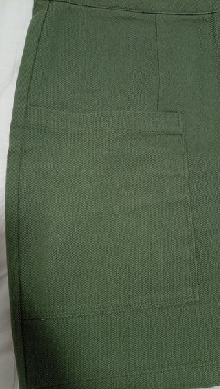 Falda verde Militar Kiabi 