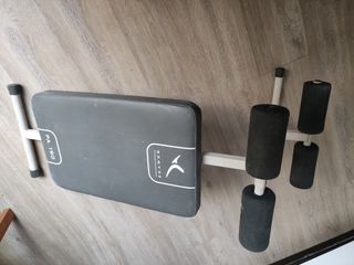 Banco de pesas y pesas