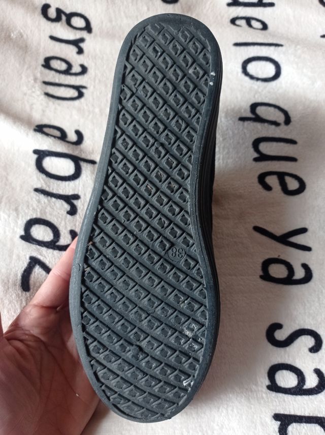 ✨Zapatillas negras de tela, talla 38✨