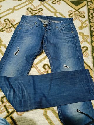 Dos vaqueros EU34 D. Sample