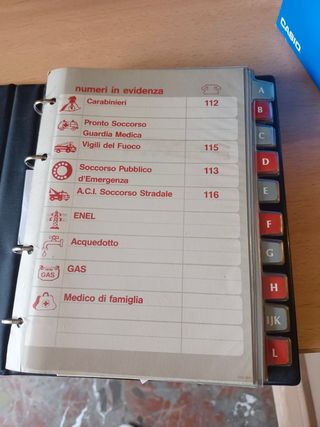 Agenda y tarjetero
