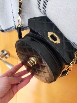 Bolso, gorra