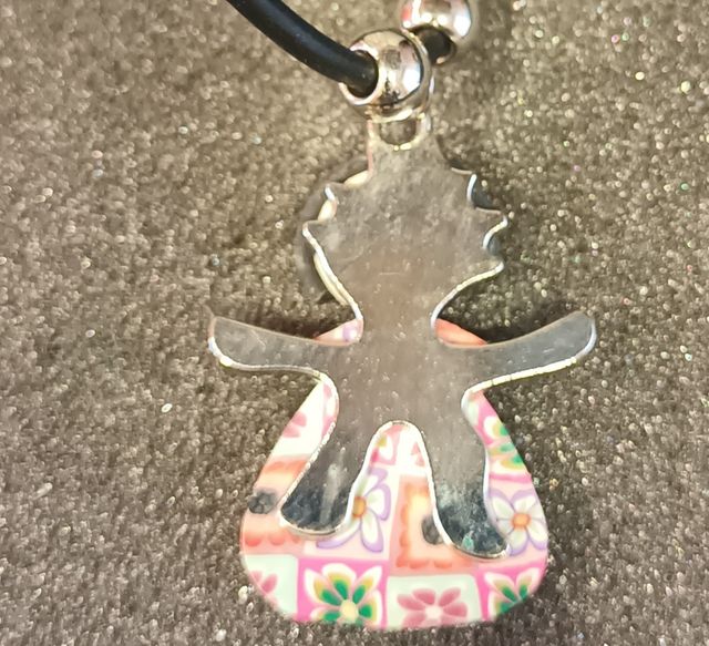 Collar colgante niña