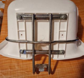 Seggiolino bianco per bicicletta