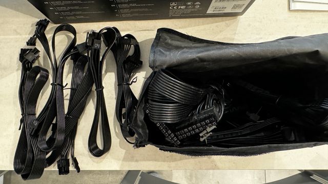 Fuente modular MSI MPG A650GF 650W 80 Plus Gold