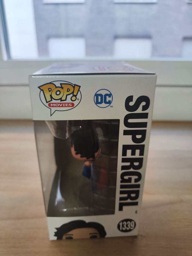 Funko supergirl