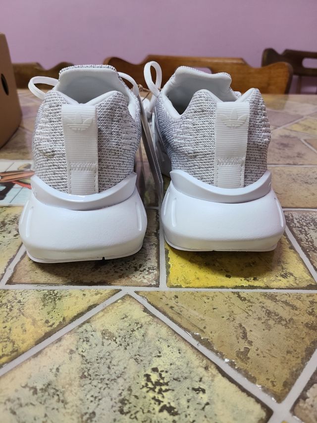 Zapatillas unisex Adidas 38.5