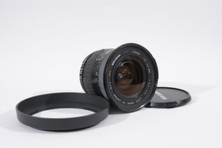 Objetivo Soligor 16-35 montura nikon Full Frame.