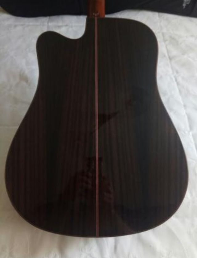 Guitarra electroacustica alta gama